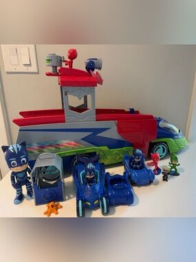 PJ Masks PJ Seeker Truck Toy Hauler Semi w/ Lights & Sounds Playset Vehicle